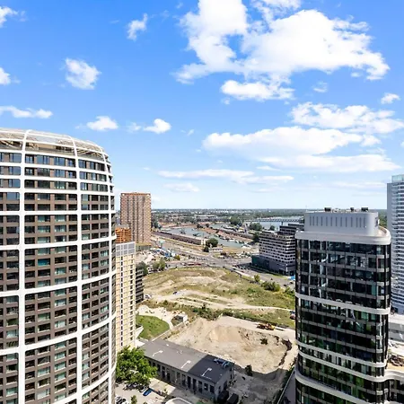 Апартаменты Ah Sky Park 2b - 25floor Free Parking *