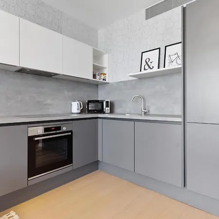 Ah Sky Park 2b - 25floor Free Parking Appartement *